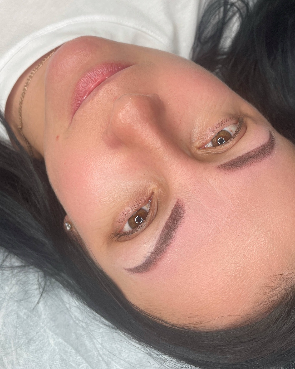 Permanent Make-Up — Powder Brows & Aquarell Lips